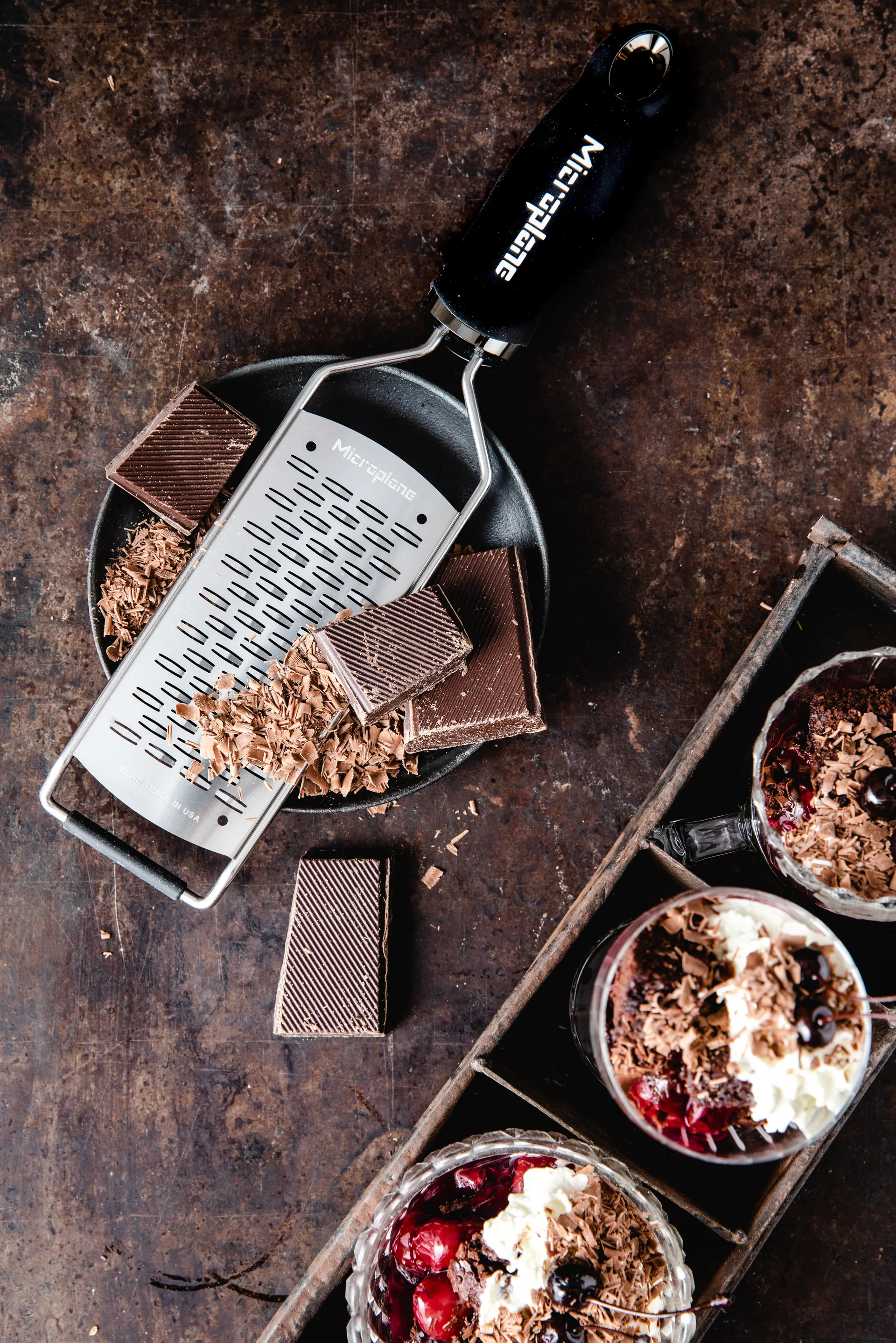 Gourmet ribbon raastin 31 cm, Musta Microplane