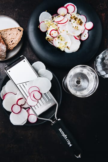 Gourmet vihannesleikkuri 31 cm - Musta - Microplane
