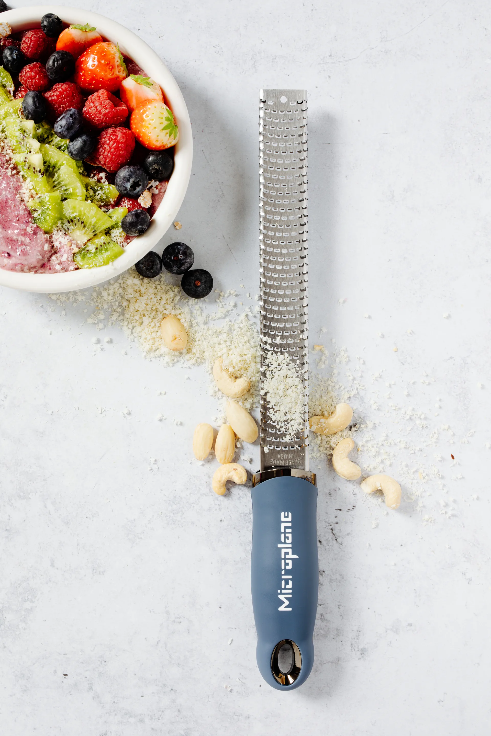 Premium klassinen raastin 32 cm, Denim sininen Microplane