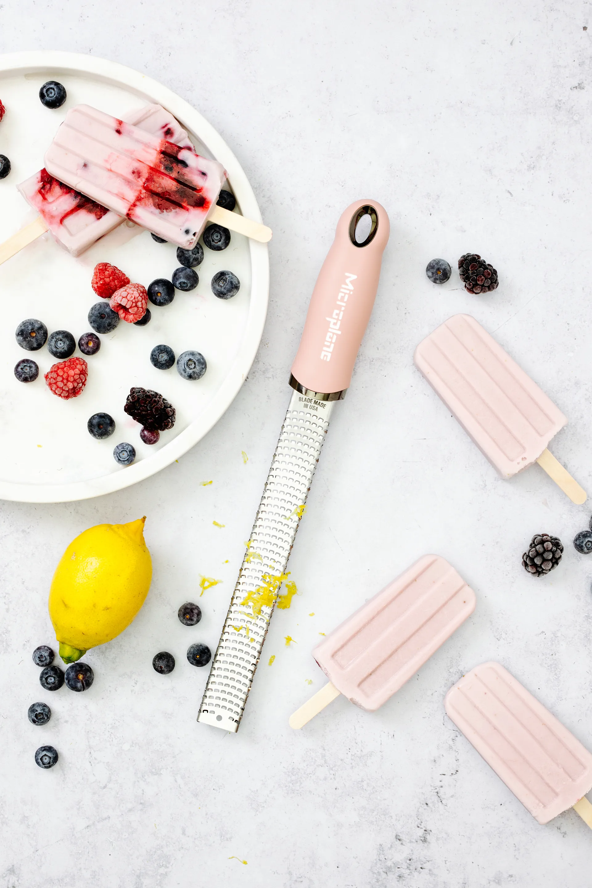 Premium klassinen raastin 32 cm, Pölyinen ruusu Microplane