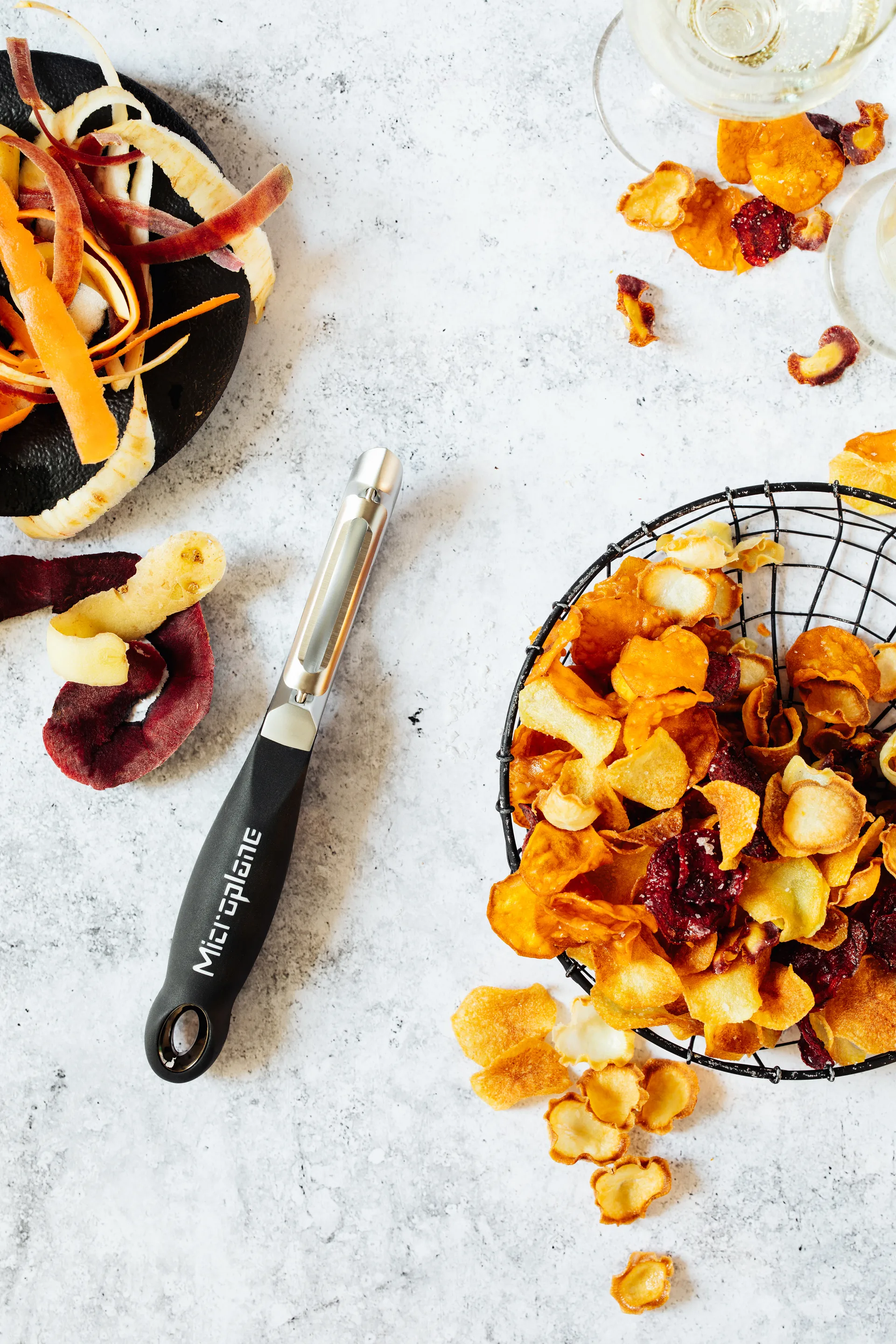 Speciality Professional perunankuorija 18,5 cm, Musta Microplane