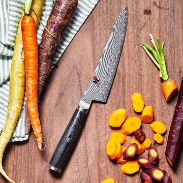 Raw 5000FCD shotoh kuorimisveitsi 14 cm - Damaskus-musta - Miyabi