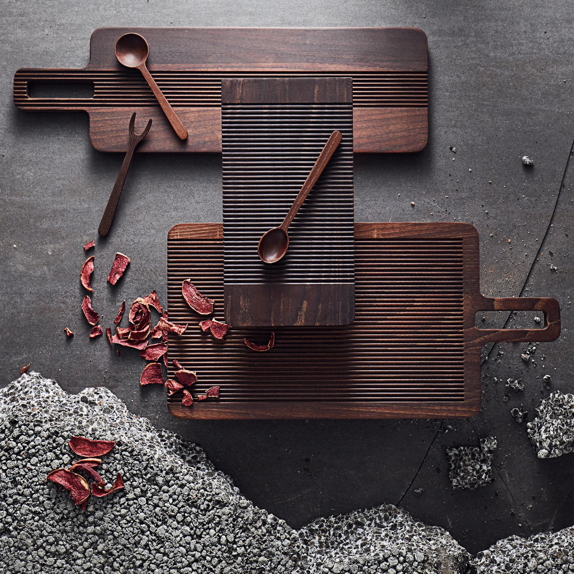 Yami tapastarjotin 15x49 cm, Ruskea MUUBS