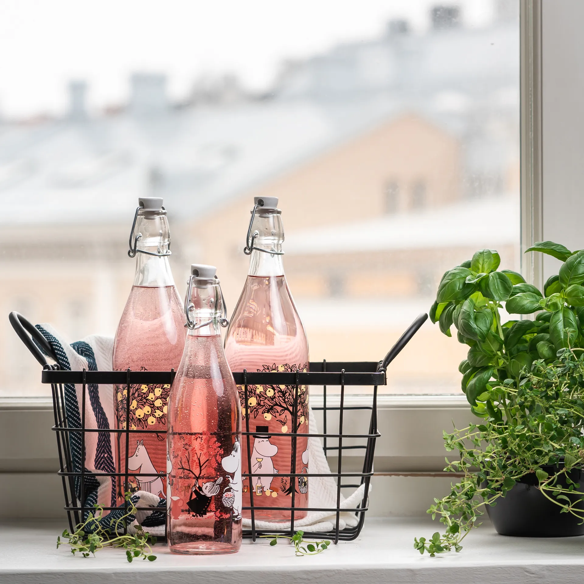 Muumi lasipullo 0,5 l, Berries Muurla