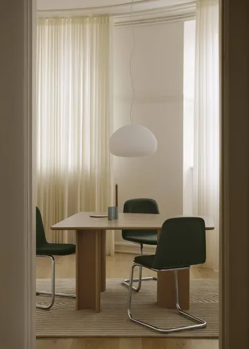 Brink Chair Cantilever Base tuoli - Musta-musta - Muuto
