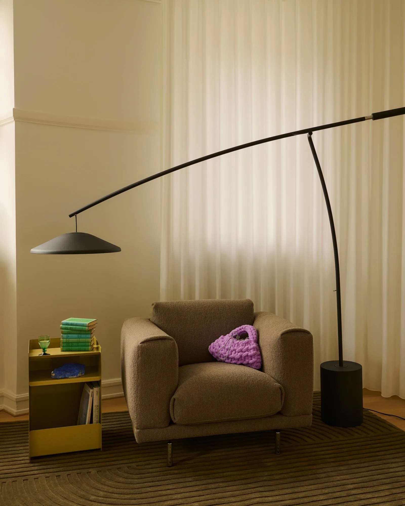Rest Lounge Chair nojatuoli, Hearth 6-mustat jalat Muuto