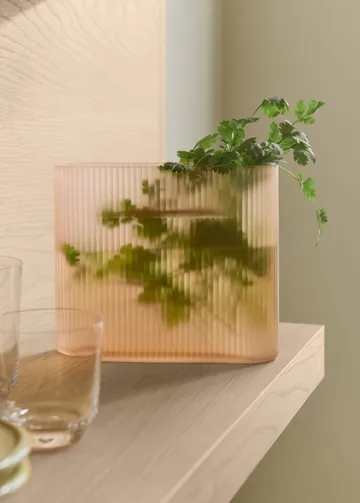 Ridge maljakko huurrettu lasi 16,5 cm - Vaaleanoranssi - Muuto