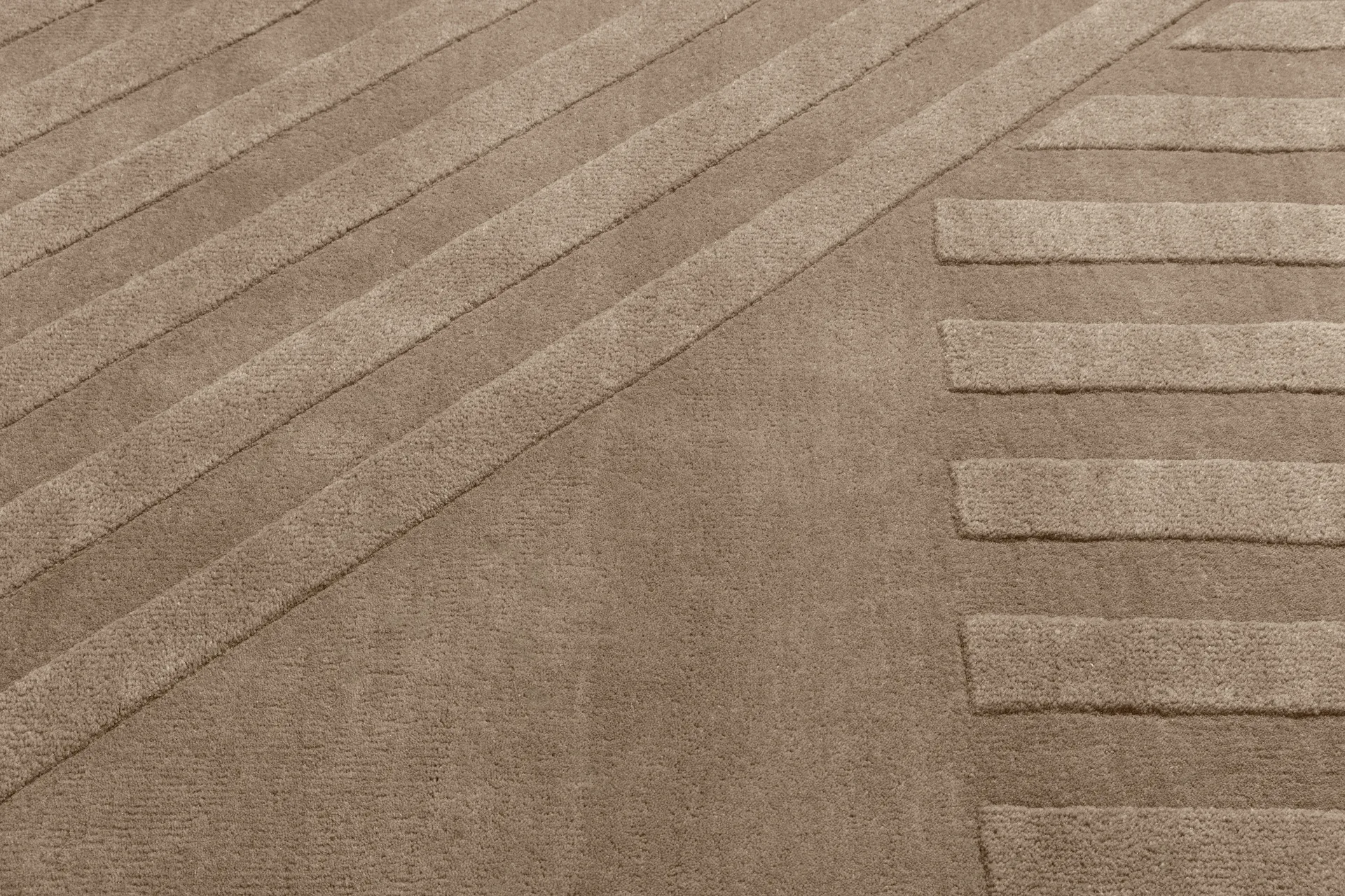 Levels Stripes villamatto, Myyränruskea, 170x240 cm NJRD