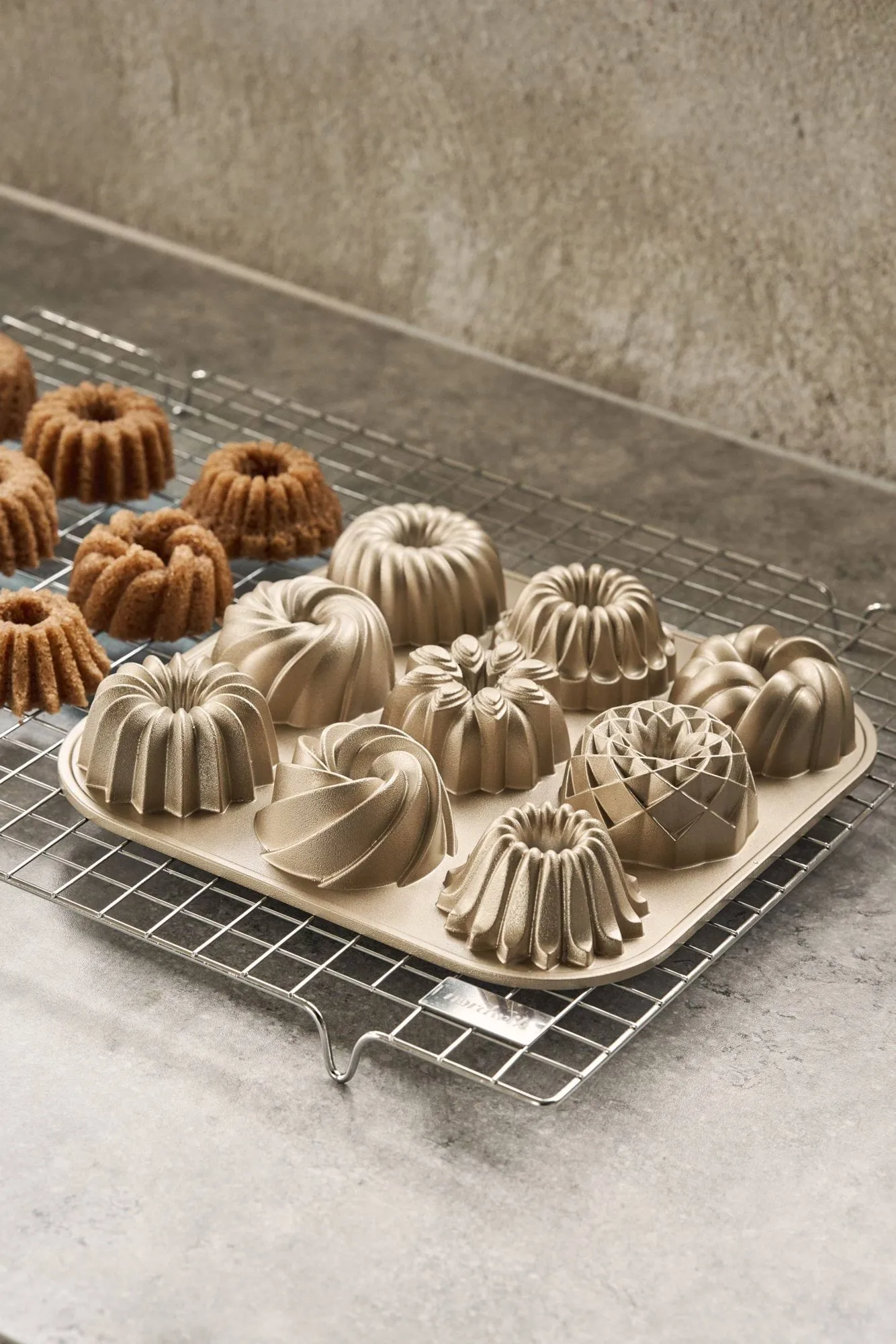 BAKE kakkuvuoka, Rosette, nonstick Nordwik