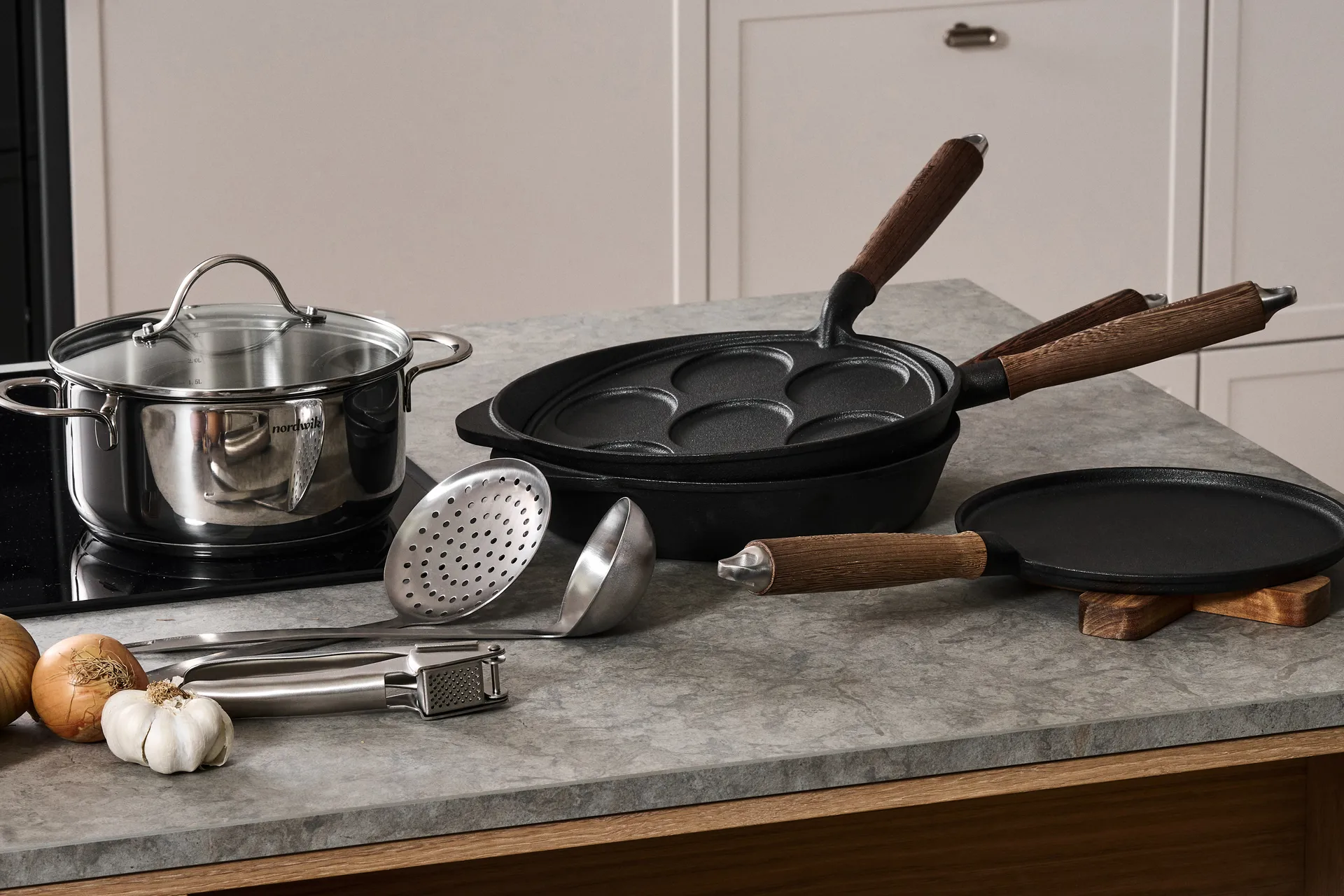 Nordwik reikäkauha 32 cm, Ruostumaton teräs Nordwik