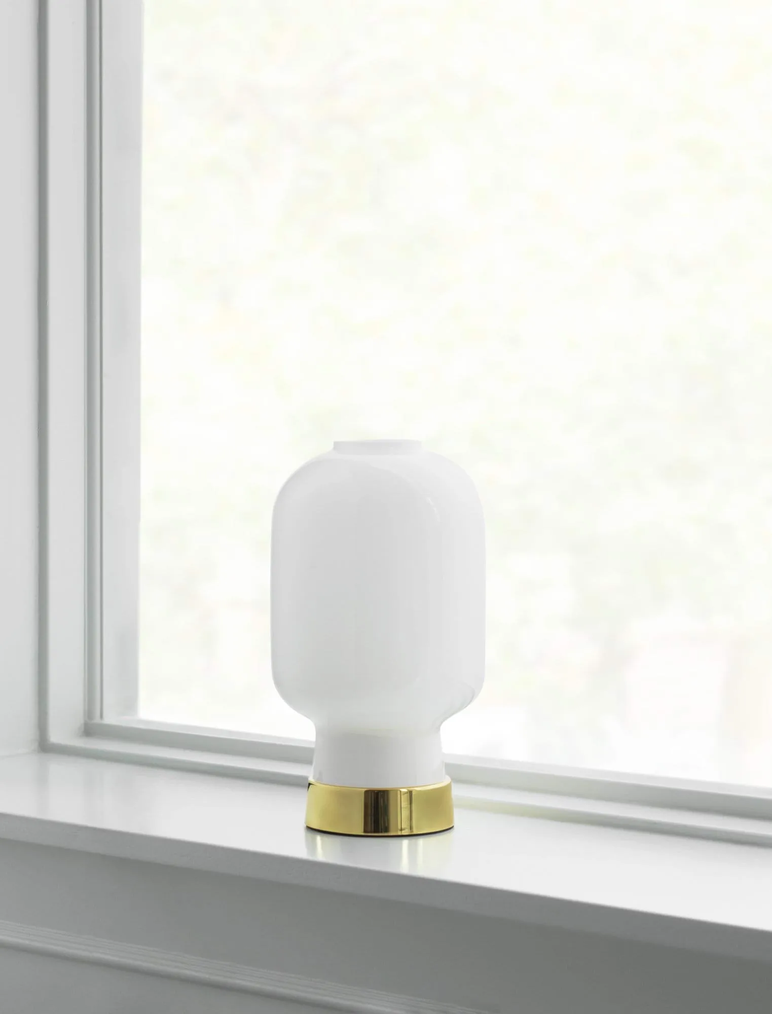 Amp pöytävalaisin, Valkoinen-messinki Normann Copenhagen