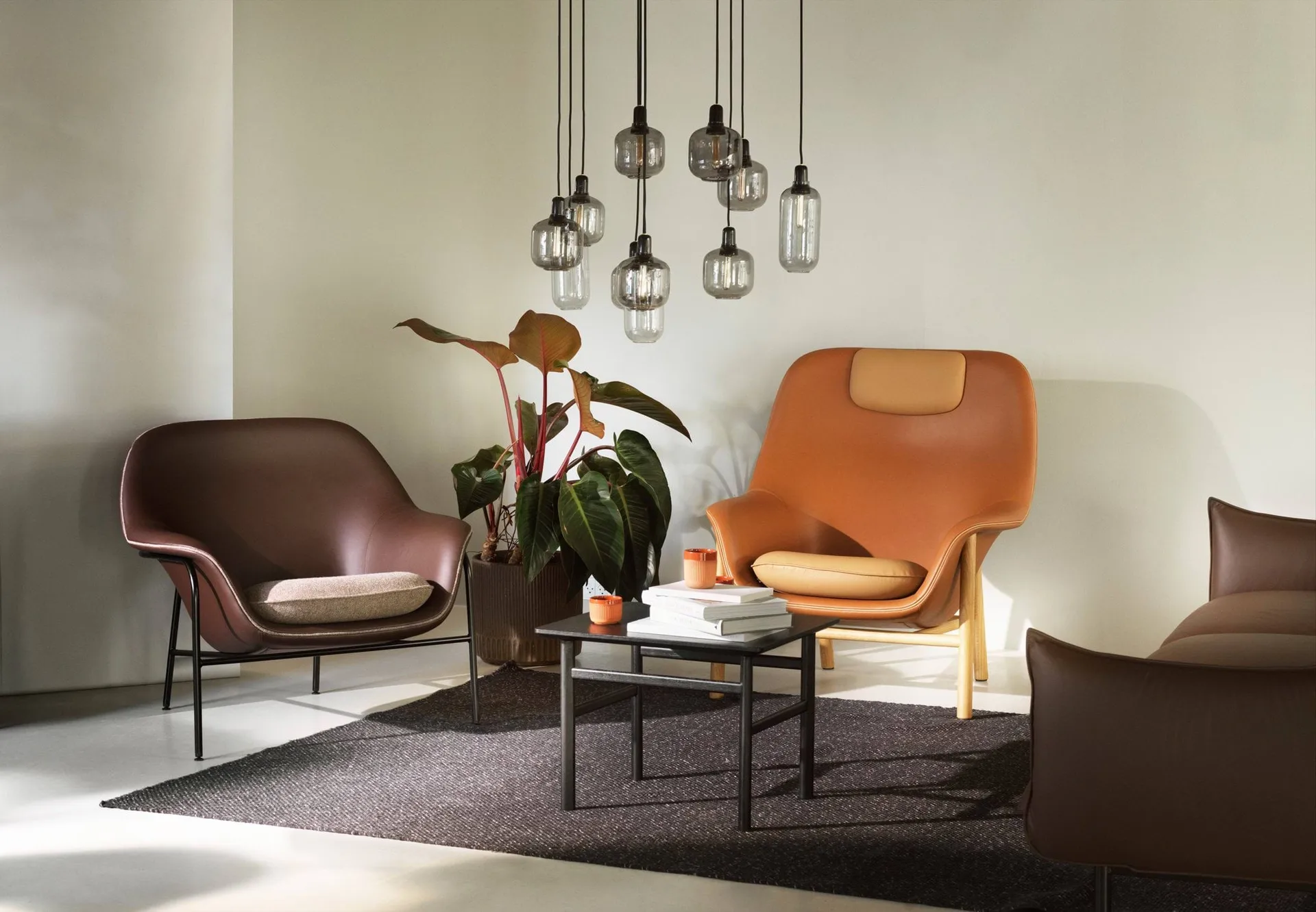 Amp valaisin pieni, harmaa-musta Normann Copenhagen