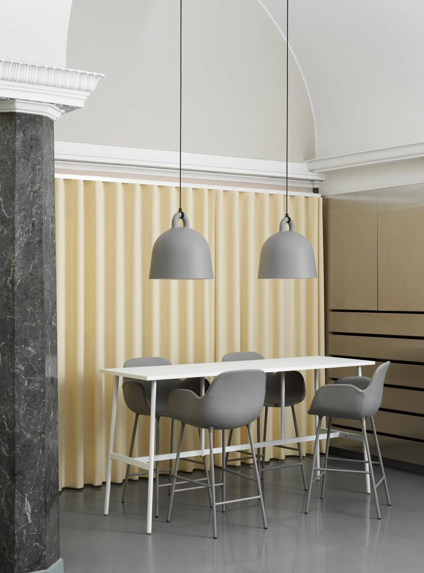 Bell valaisin harmaa, medium Normann Copenhagen