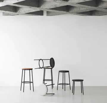 Circa jakkara 45 cm - Musta tammi - Normann Copenhagen