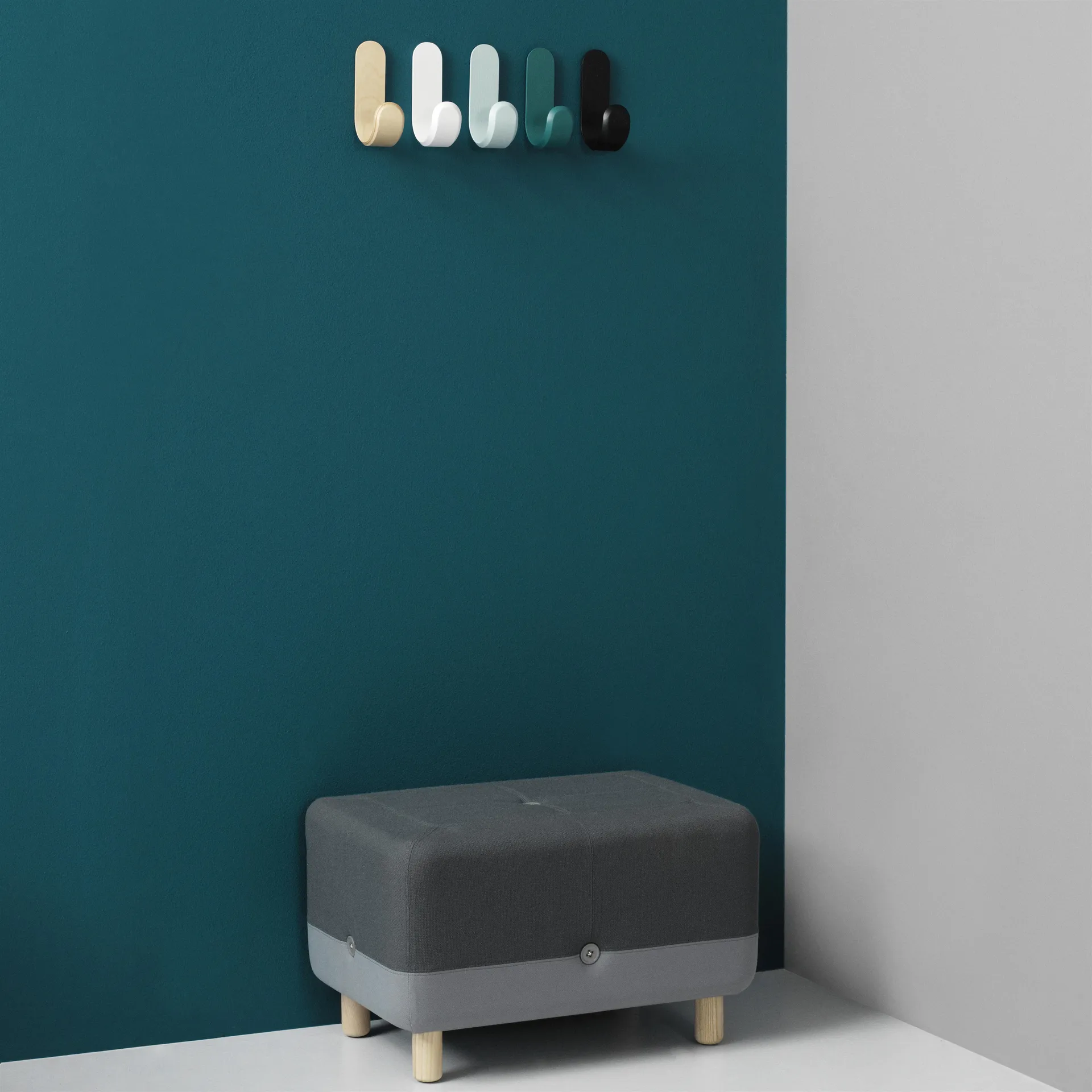 Curve koukku, puu Normann Copenhagen