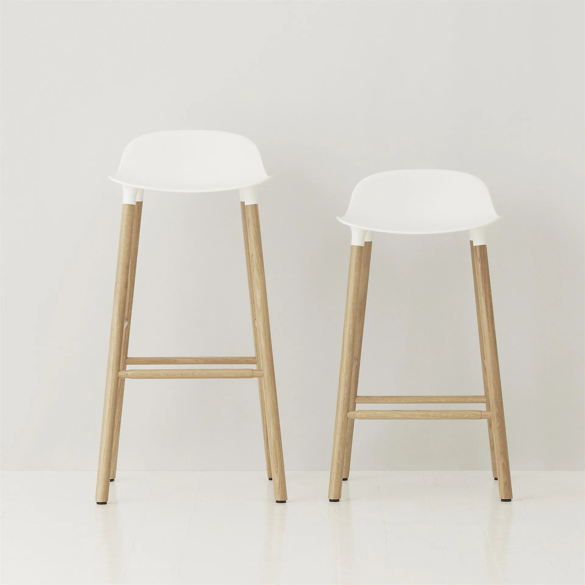Form Chair baarijakkara Jalat tammea, valkoinen Normann Copenhagen