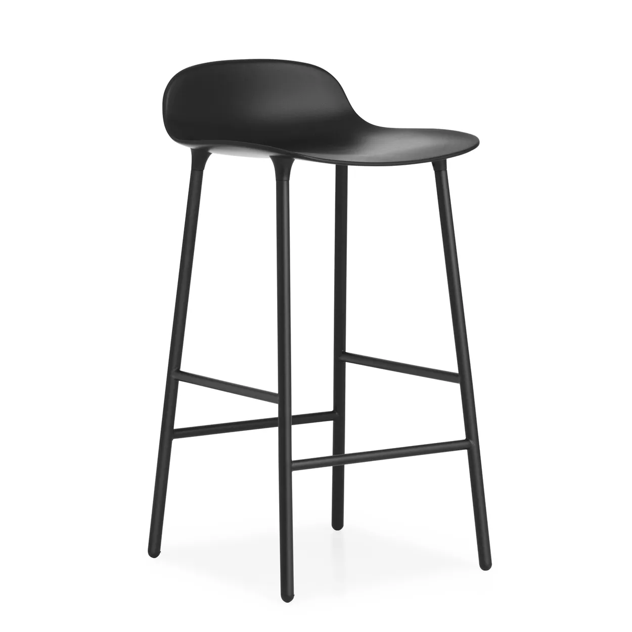 Normann Copenhagen Form Chair baarijakkara metallijalat Musta
