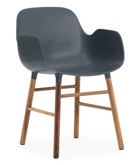 Form k�äsinojallinen tuoli - Sininen - Normann Copenhagen