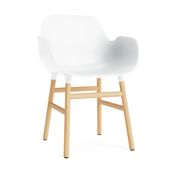 Form käsinojallinen tuoli - White, tammijalat - Normann Copenhagen