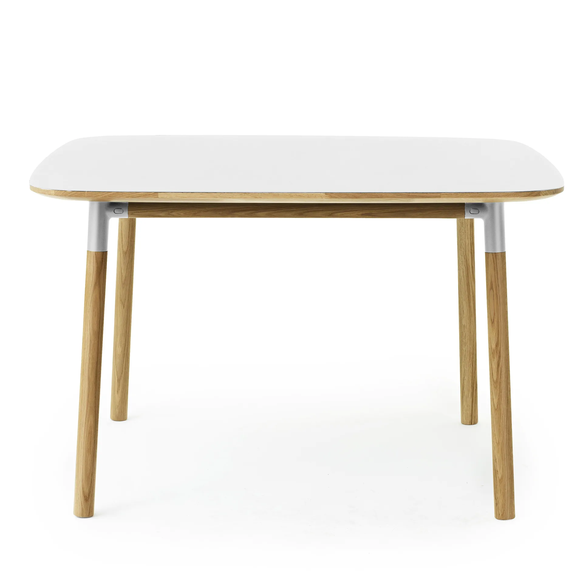 Form pöytä 120x120 cm, valkoinen Normann Copenhagen