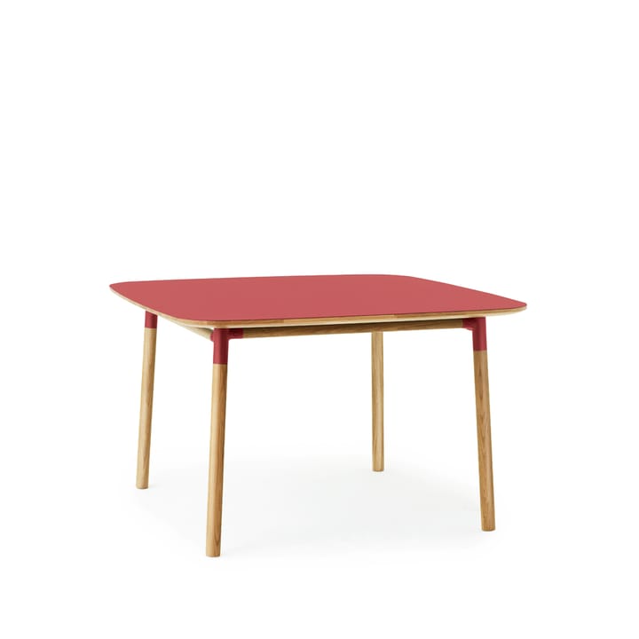 Form ruokapöytä, Red, tammijalat, 120 x 120 cm Normann Copenhagen