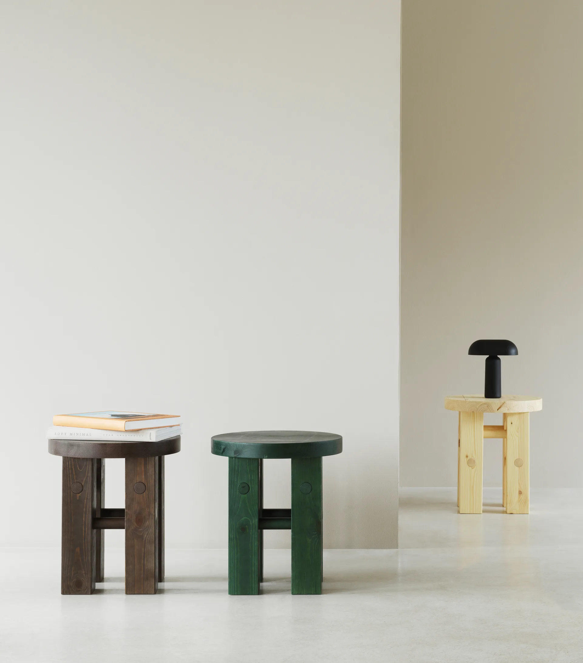 Fyr pyöreä jakkara 45 cm, Dark brown, Ø40x45 cm Normann Copenhagen
