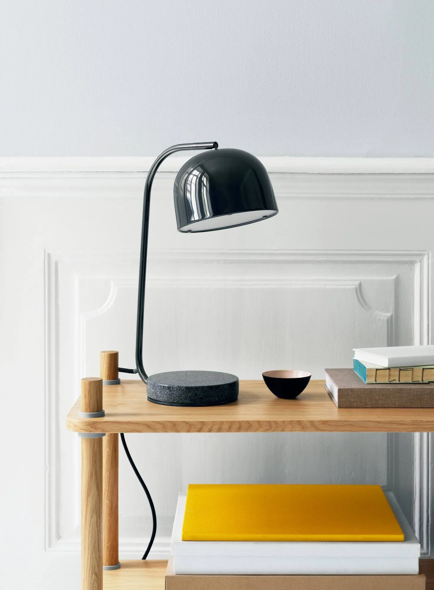 Grant pöytävalaisin, Black Normann Copenhagen