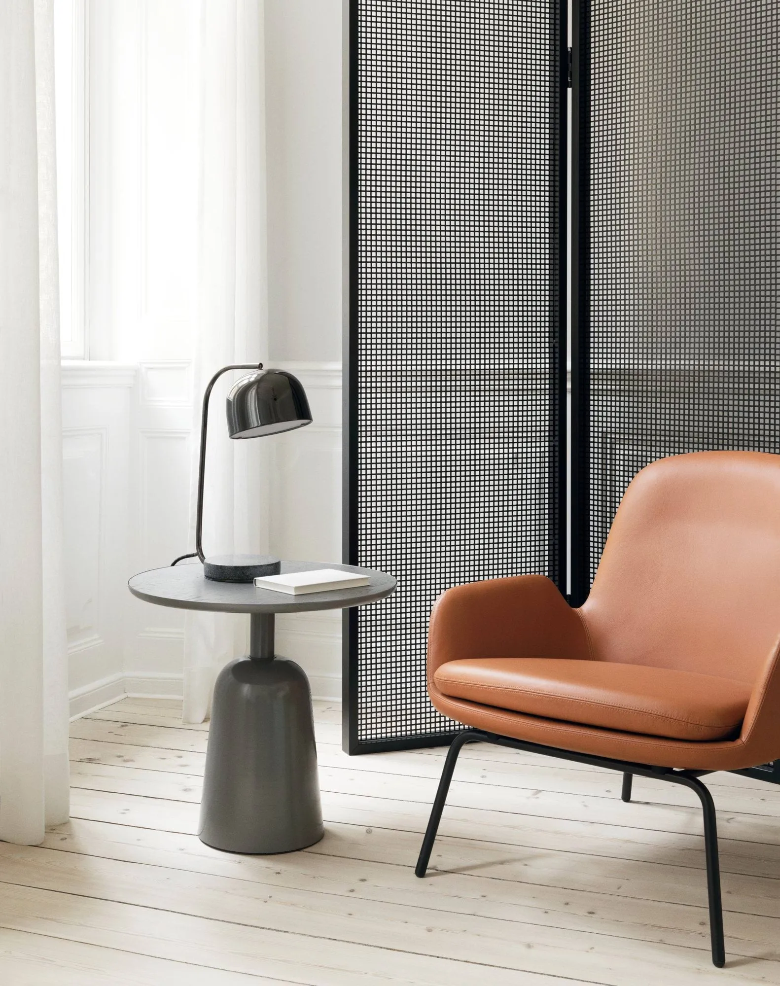 Grant pöytävalaisin, Black Normann Copenhagen