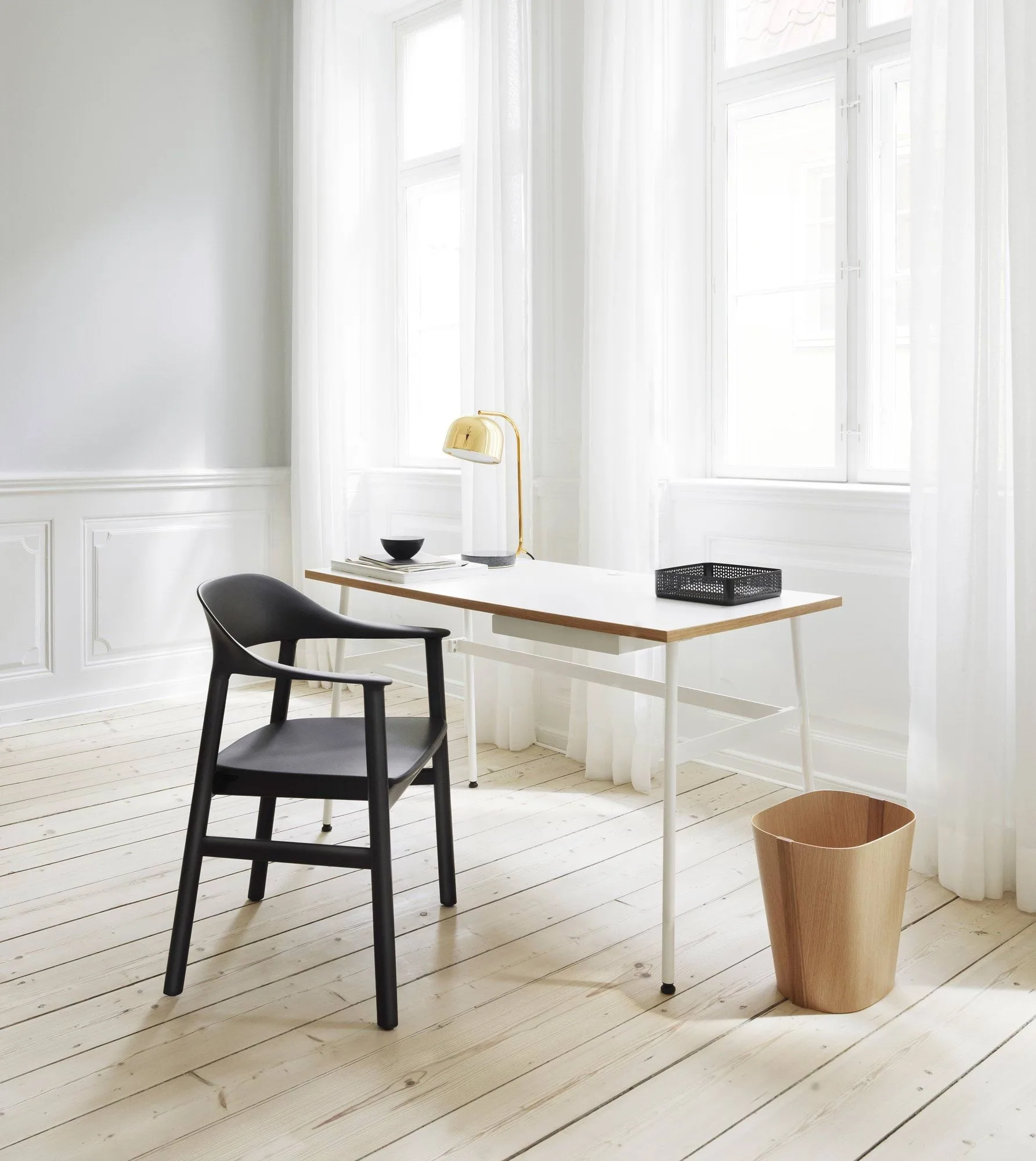 Herit käsinojatuoli savutammi, Dusty Green Normann Copenhagen
