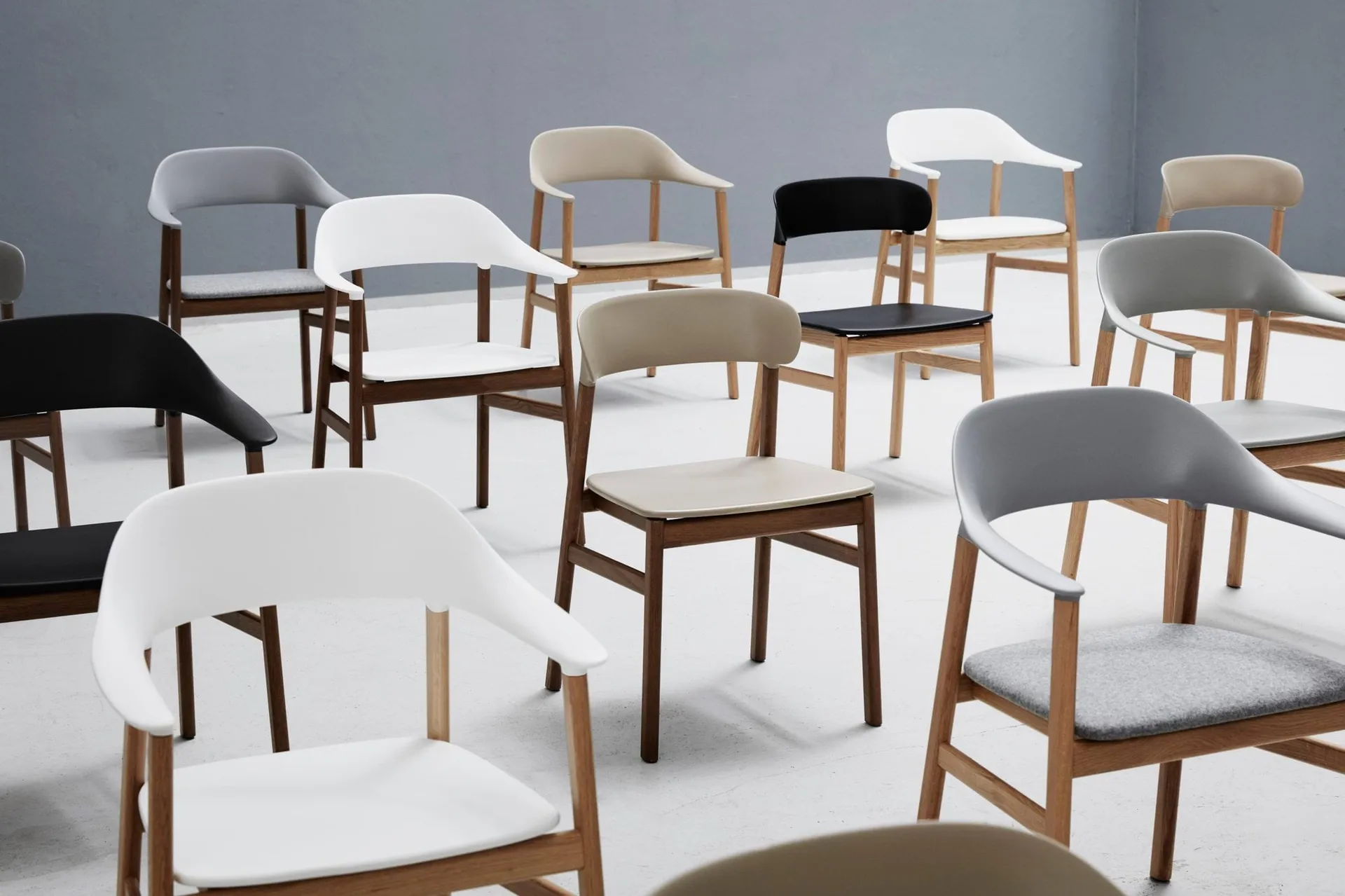 Herit käsinojatuoli savutammi, Hiekka Normann Copenhagen