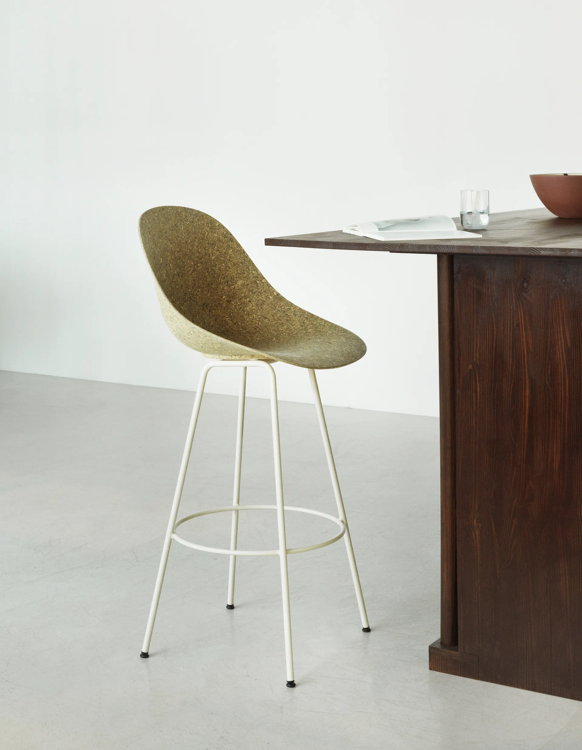Mat Barstool baarijakkara 75 cm, Seaweed-cream steel Normann Copenhagen