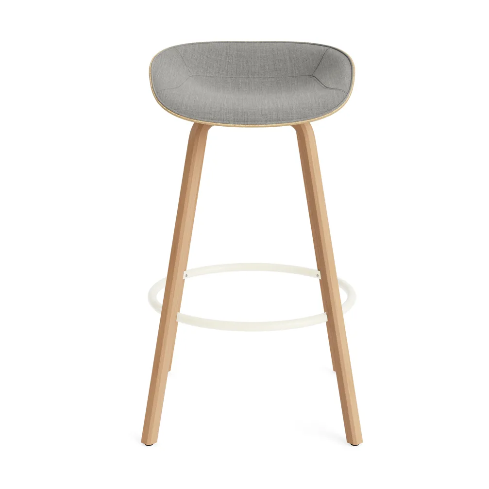 Mat Barstool baarituoli etupuoliverhoiltu 75 cm, Remix 133-hemp-beech-cream steel. Normann Copenhagen