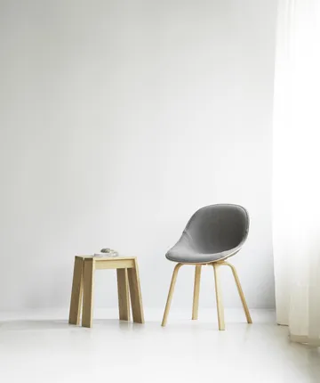 Mat Chair tuoli etuverhoiltu - Remix 133-seaweed-beech - Normann Copenhagen