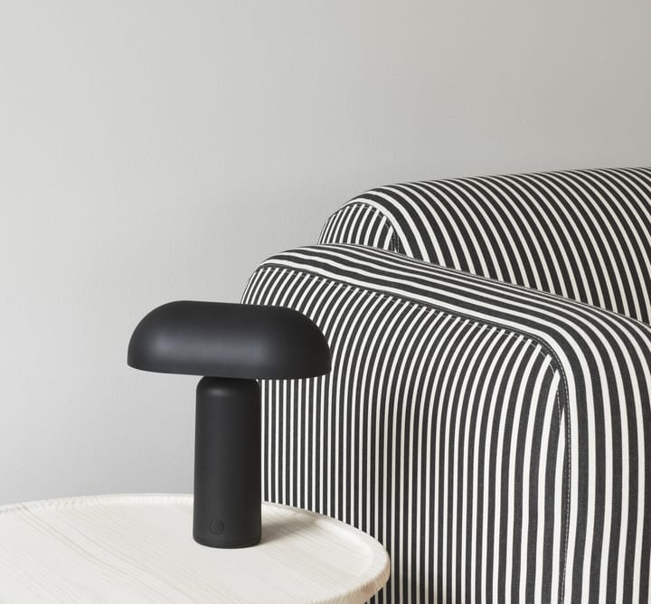 Porta pöytävalaisin, Musta Normann Copenhagen