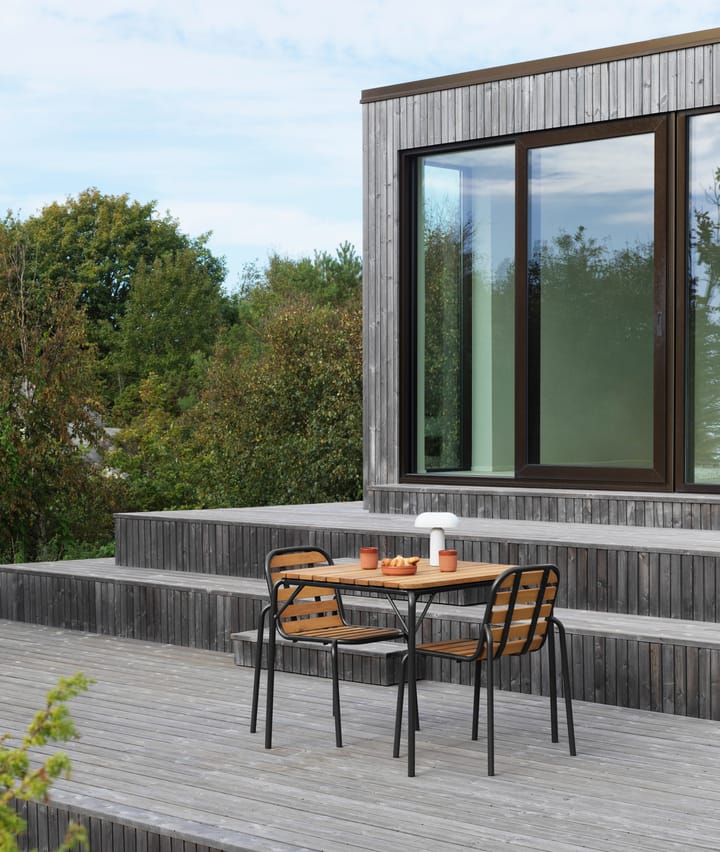 Vig Robinia tuoli, Black Normann Copenhagen