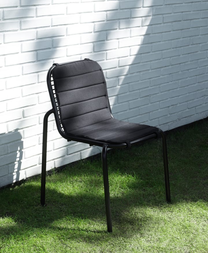 Vig tyyny tuoliin, Musta Normann Copenhagen