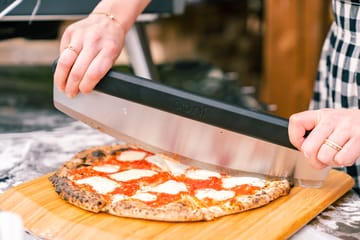 Ooni pizzaleikkuri - Black-stainless steel - Ooni