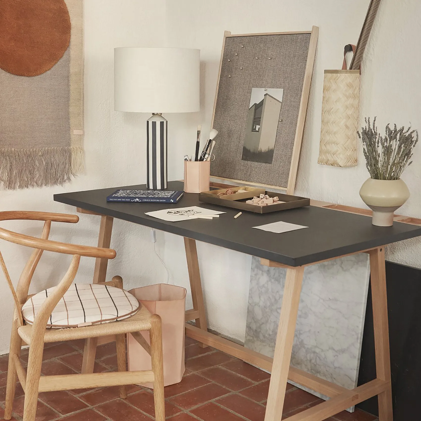 Pin koukku, 2-pakkaus, Ruskea OYOY