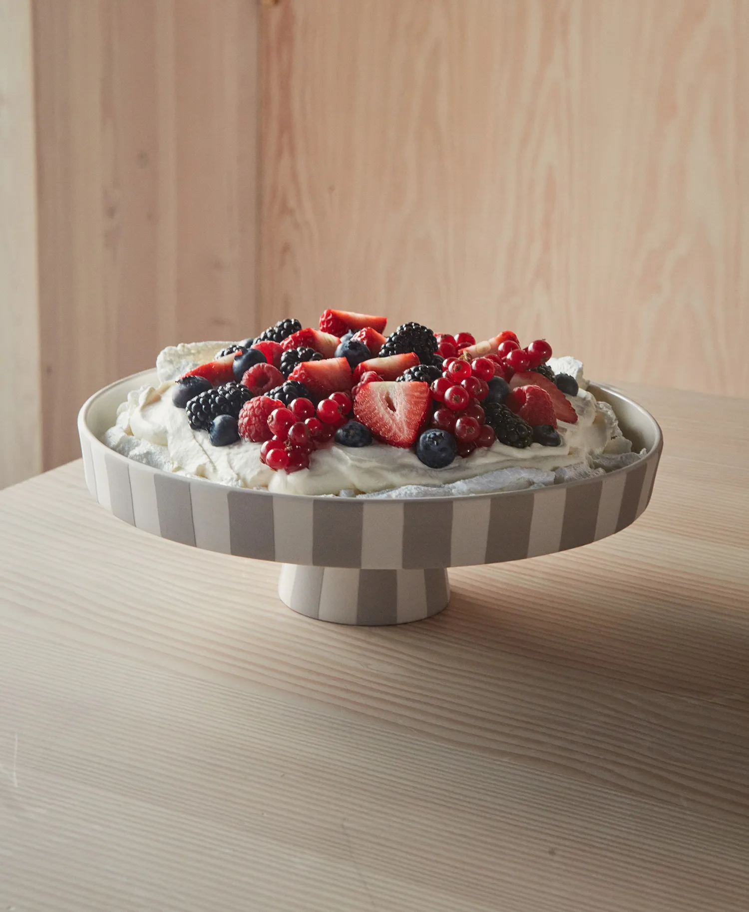 Toppu tarjoilulautanen iso Ø27 cm, Clay OYOY