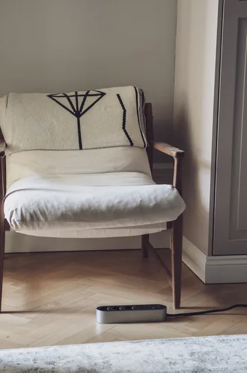 Edgar Power Bar jatkojohto - Satiinialumiini - palett3