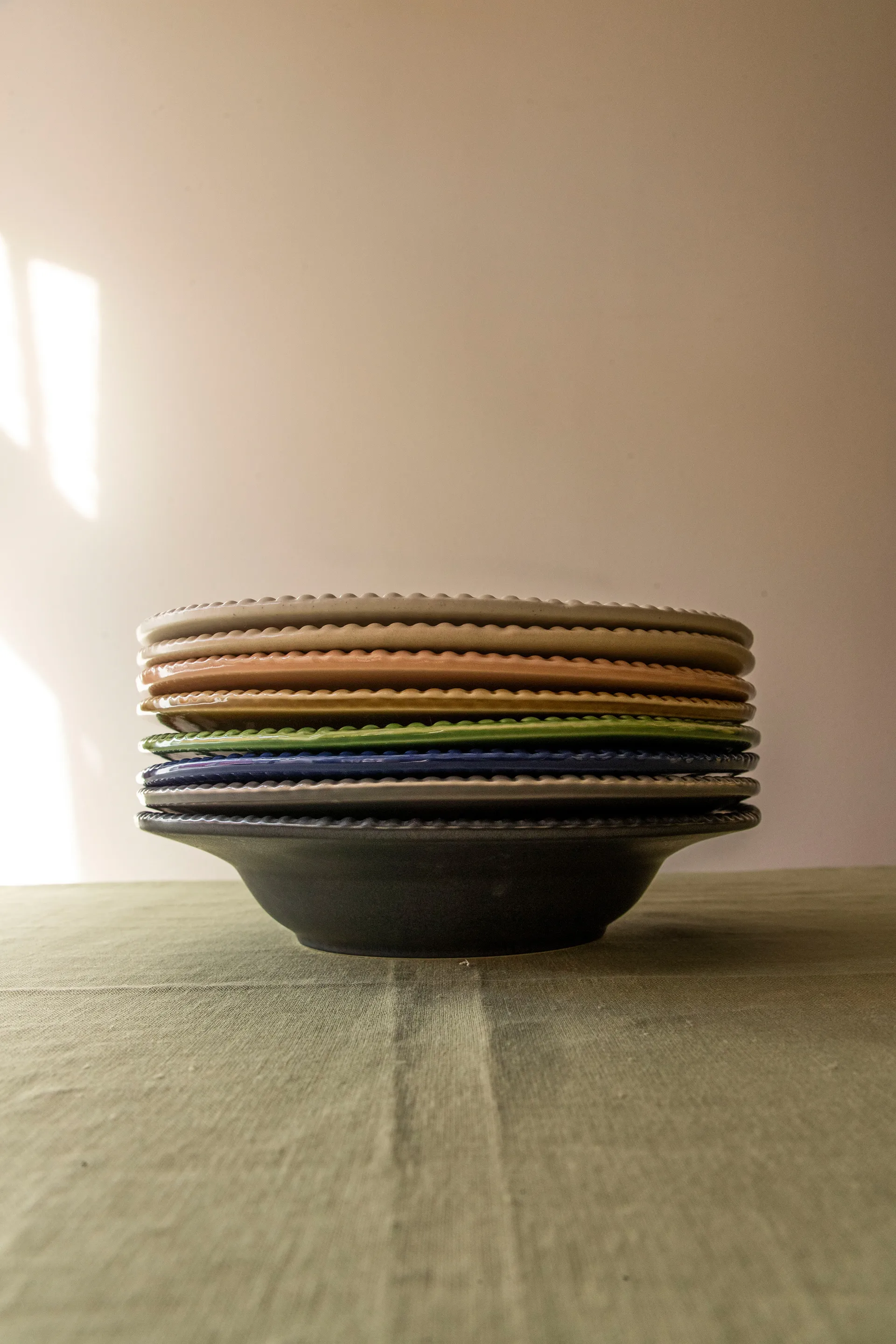Daria pastalautanen Ø 35 cm, Clean grey PotteryJo