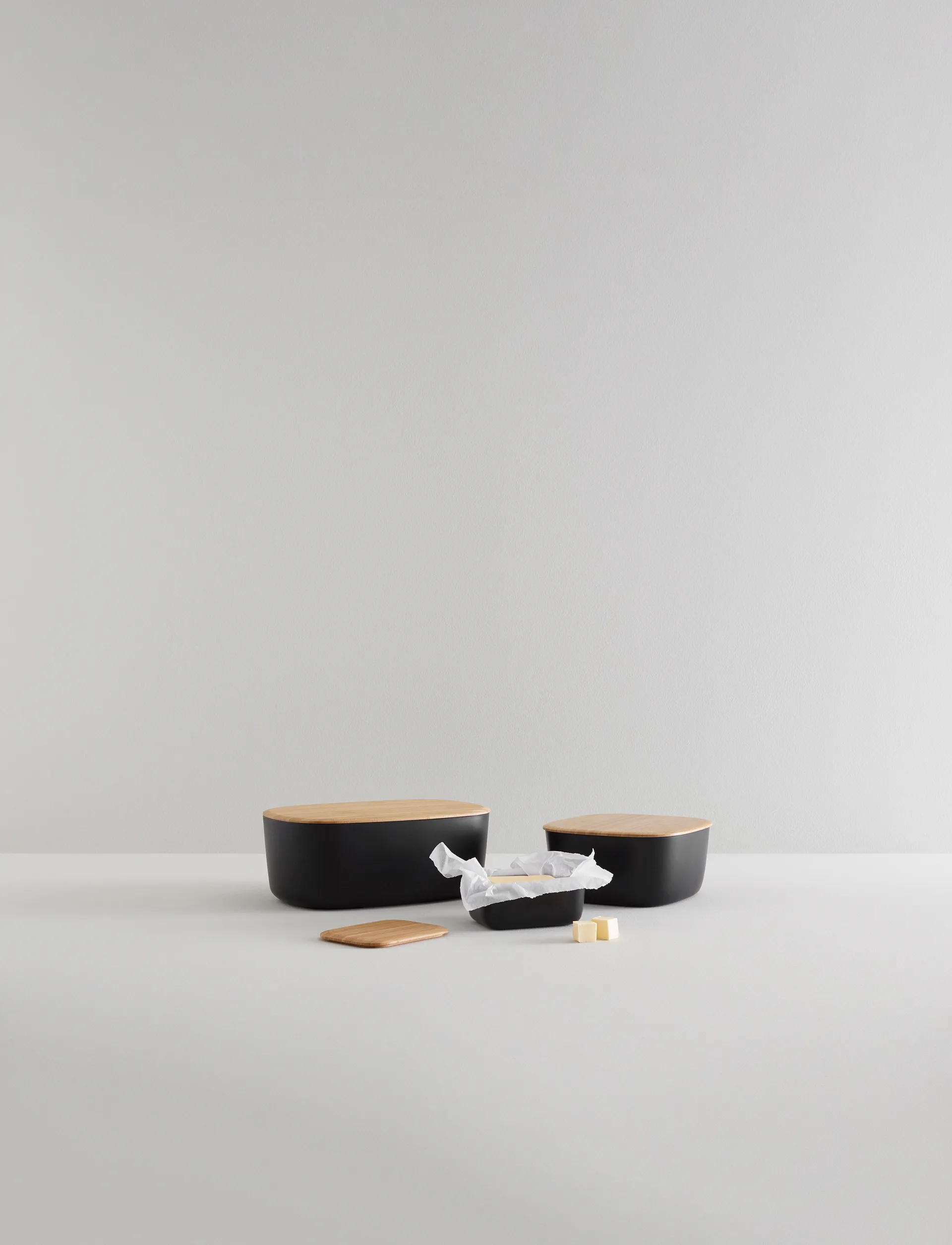 BOX-IT leipälaatikko 23x23 cm, Black RIG-TIG