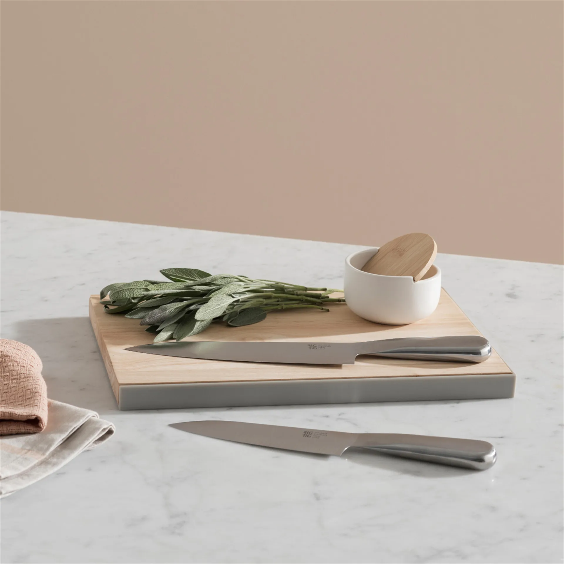 Sharp veitsi, kokkiveitsi, 34 cm RIG-TIG