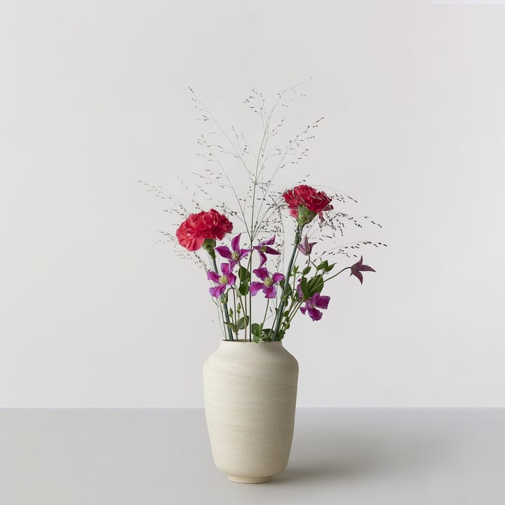 Hand turned vase no. 59 Classic, Vanilla Ro Collection