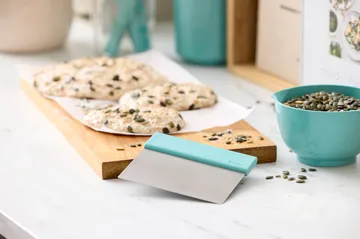 Emma taikinaskrapi teräs - Nordic green - Rosti