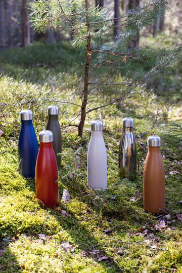 Nils teräspullo 50 cl - Punainen Pantone - Sagaform