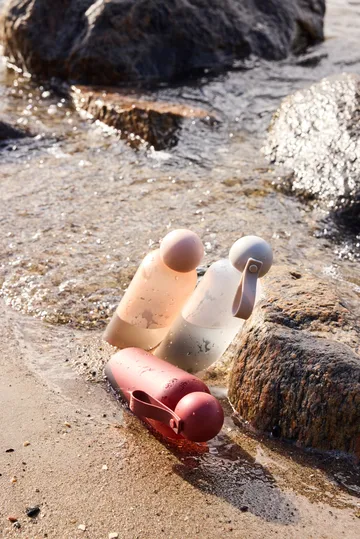 Tom juomapullo 65 cl - Viininpunainen - Sagaform