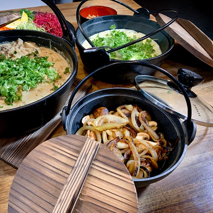 Satake Nabe pata musta, 1,8 l Satake