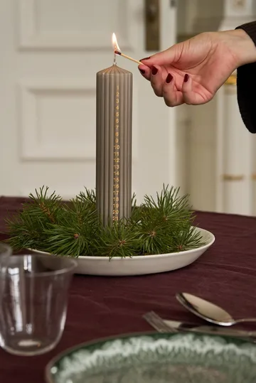 Awaiting kalenterikynttilä - Pellava, 25 cm - Scandi Essentials