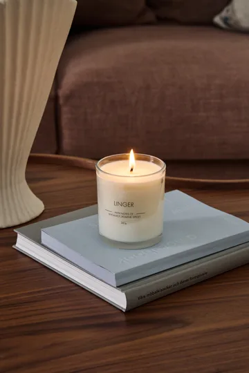 Linger tuoksukynttilä - 260 g - Scandi Essentials
